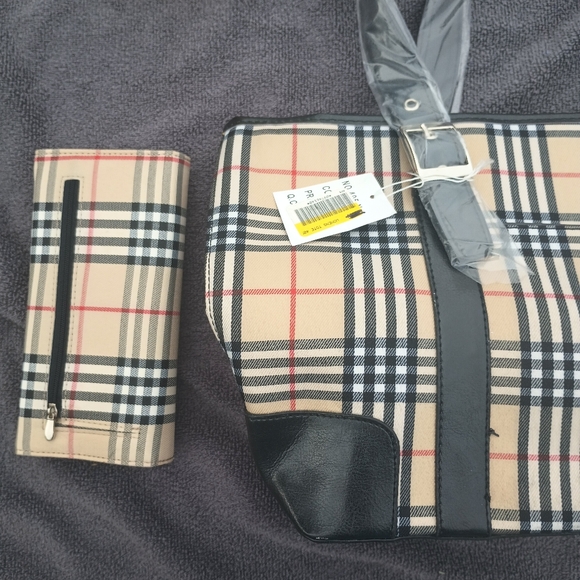 Plaid Shoulder Bag with Black Accents - Picture 2 of 4